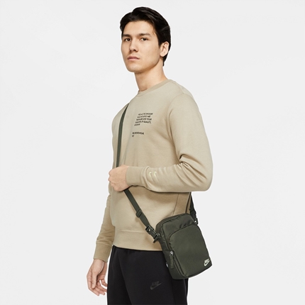 Nike heritage shop crossbody bag